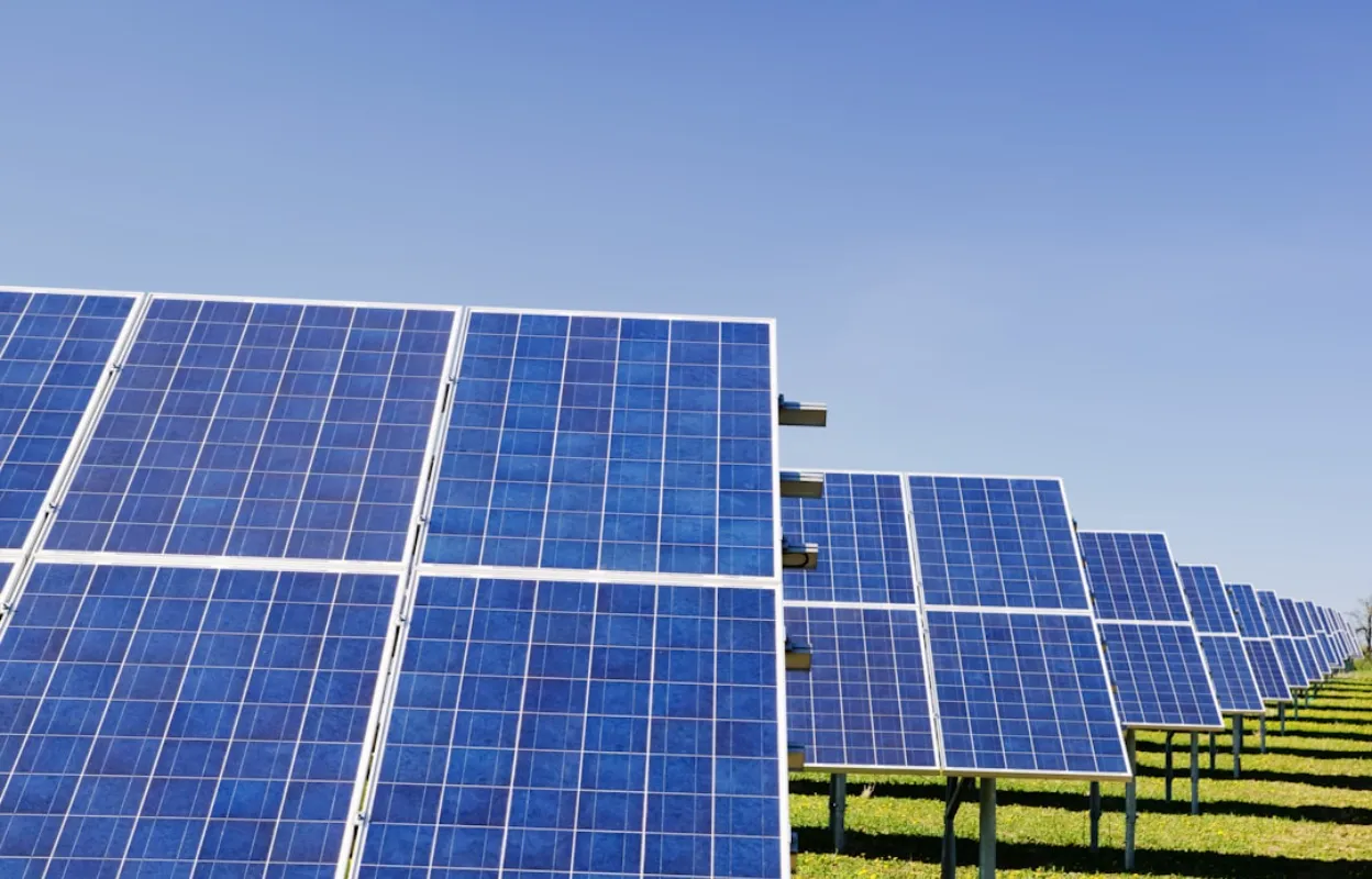 Rooftop solar array
